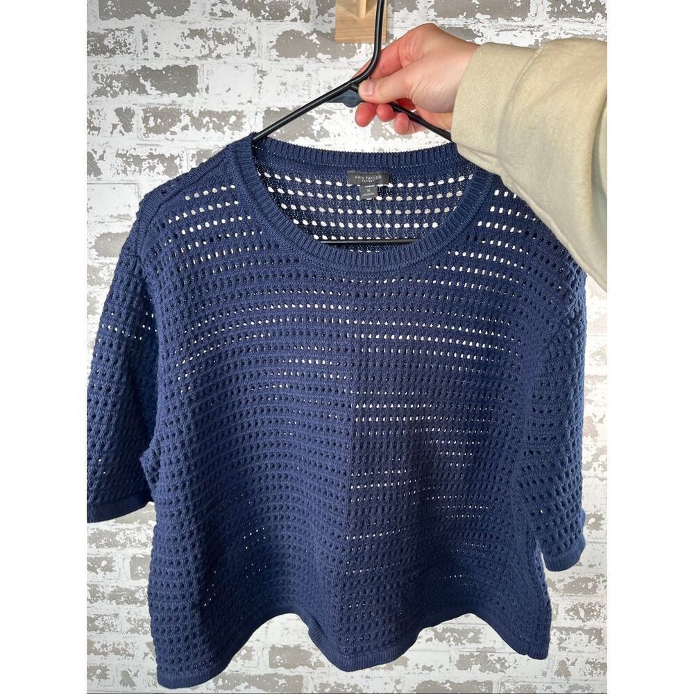 Ann Taylor | women knitted navy blue short sleeve crewneck sweater
